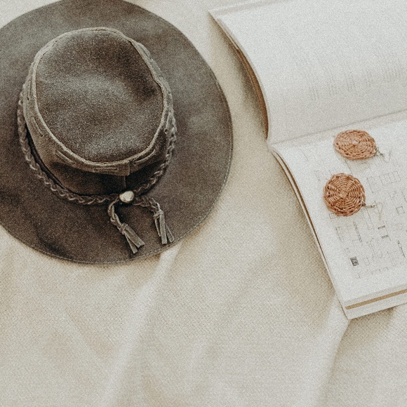 Vintage Accessories - Vintage Suede Hat